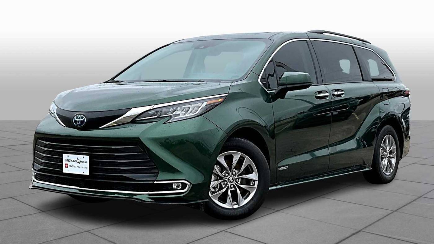 2021 Toyota Sienna XLE — Minivan — 31,744 mi — Richmond, TX