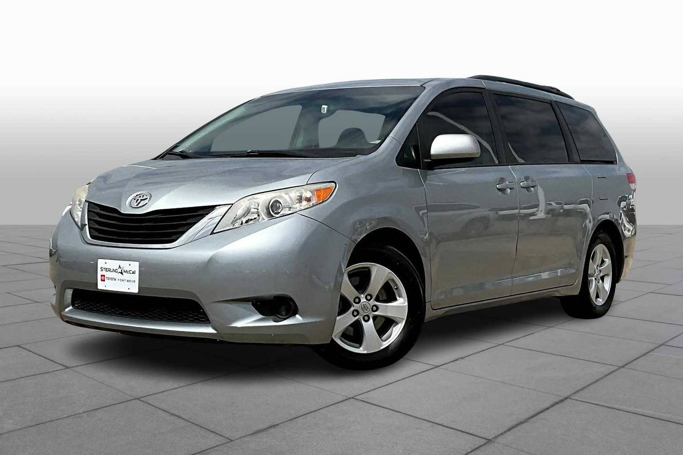 2014 Toyota Sienna LE — Minivan — 144,805 mi — Richmond, TX