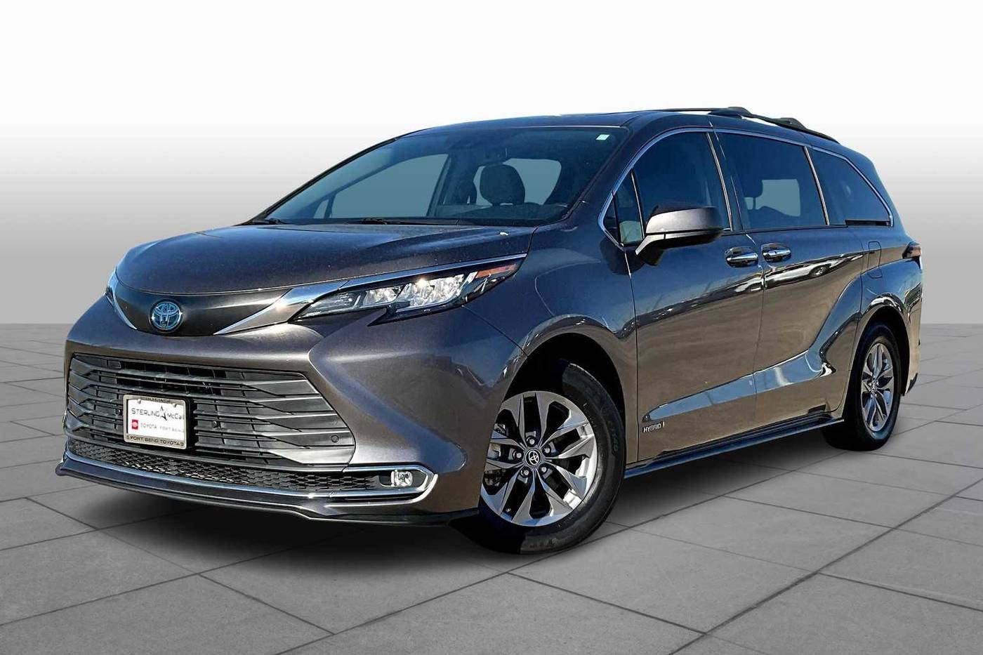2021 Toyota Sienna XLE — Minivan — 47,842 mi — Richmond, TX
