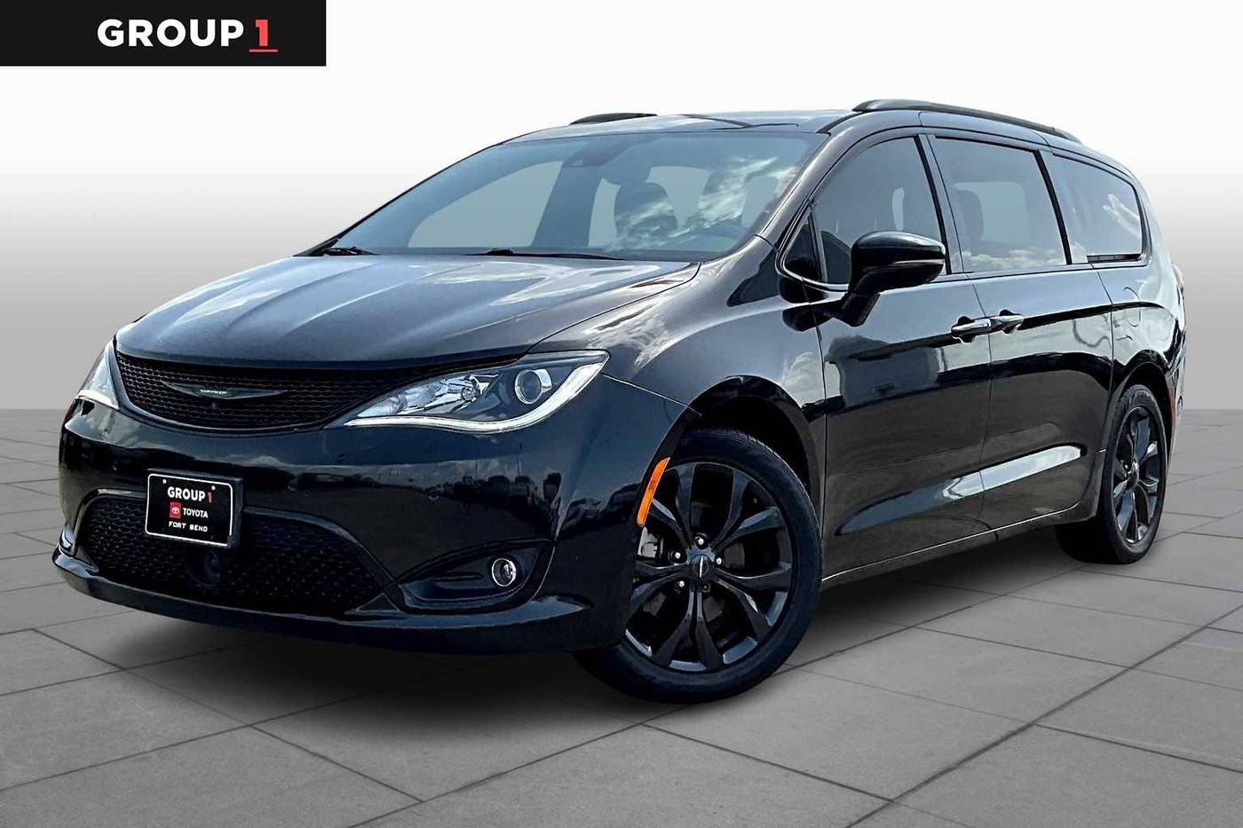 2019 Chrysler Pacifica Limited — Minivan — 118,619 mi — Richmond, TX