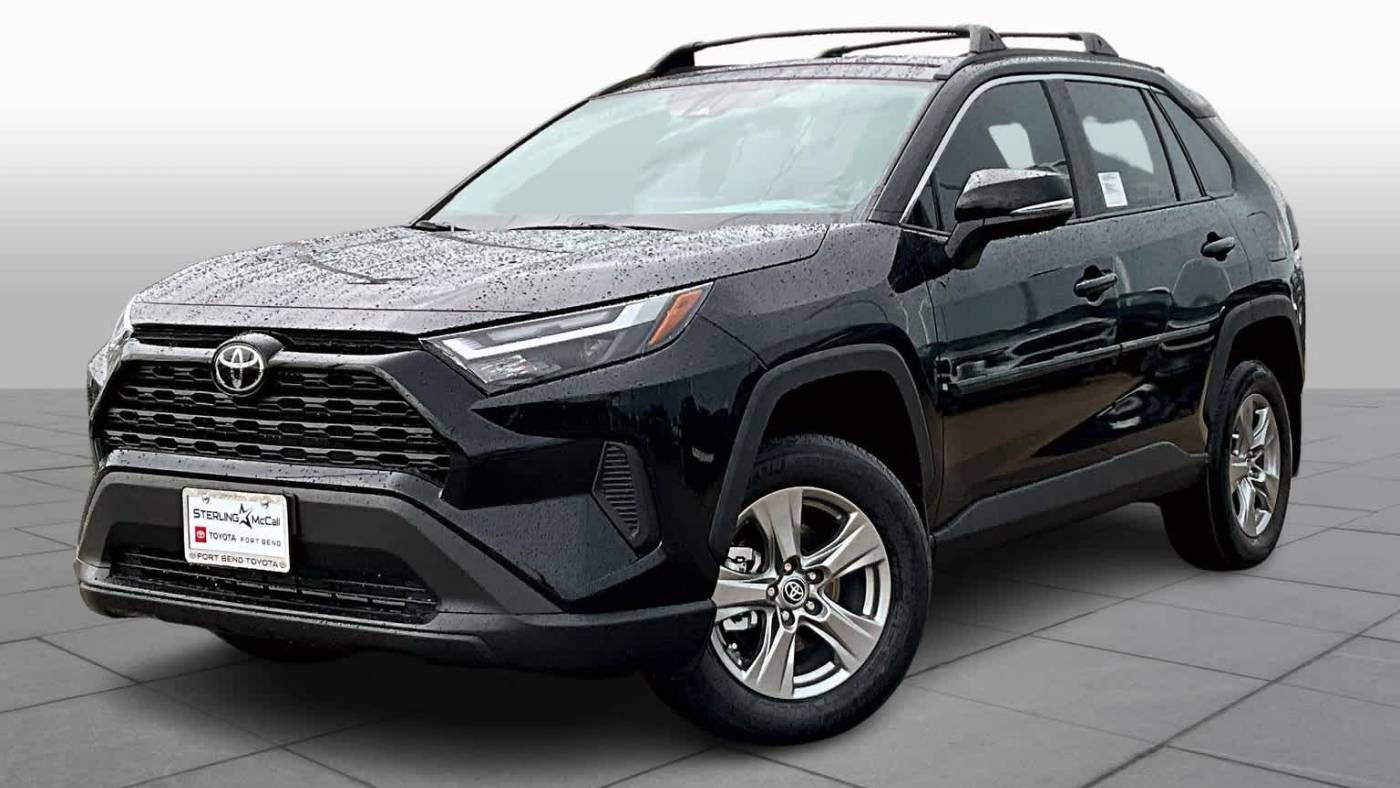 2024 Toyota RAV4 XLE — SUV — 7,500 mi — Richmond, TX