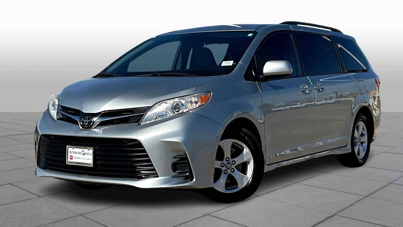 2020 Toyota Sienna LE — Minivan — 53,328 mi — Richmond, TX