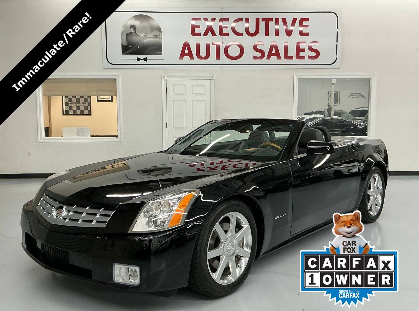 2005 Cadillac XLR Standard