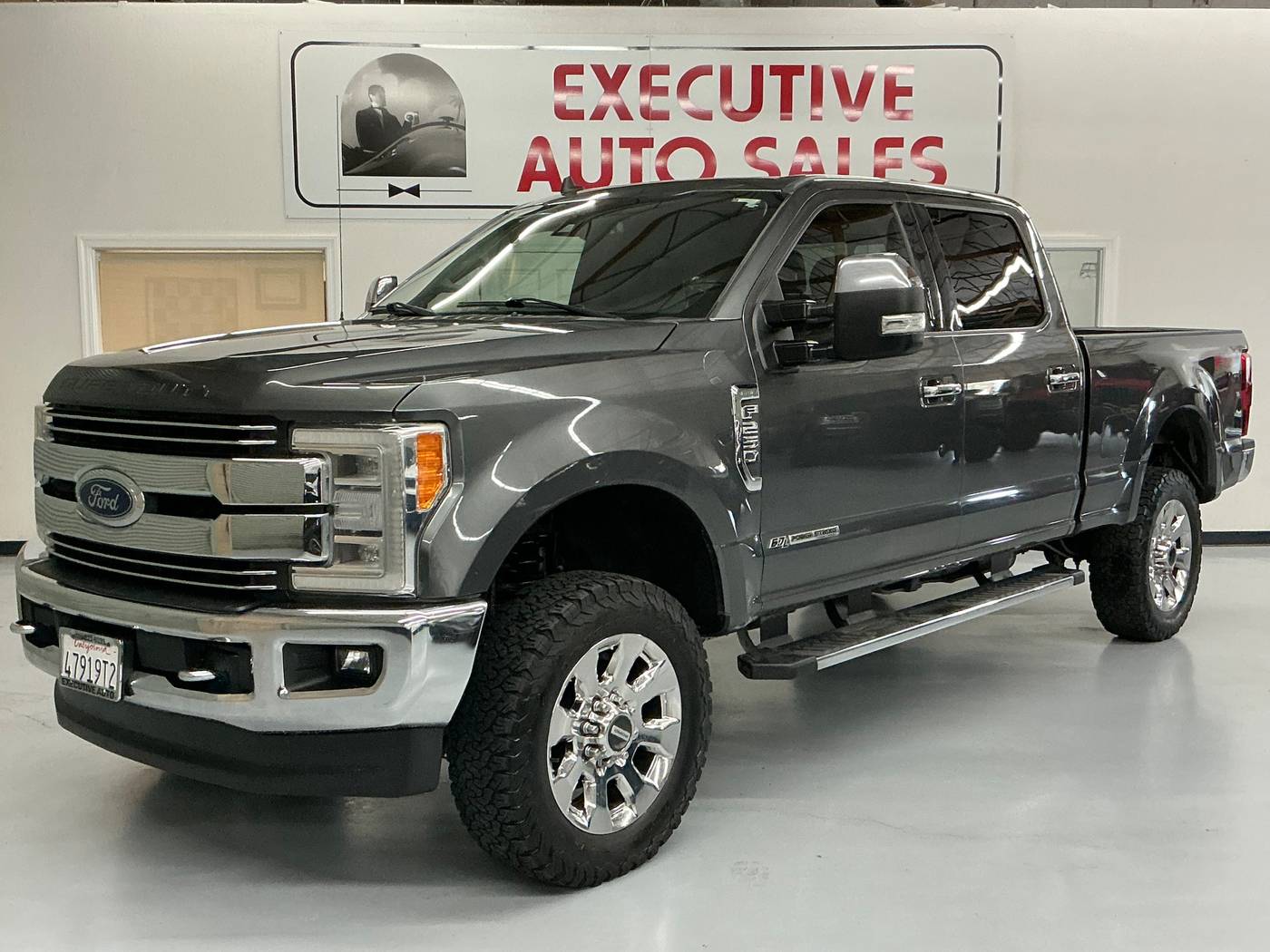 2019 Ford Super Duty F-250 Lariat — Pickup Truck — 288,388 mi — Fresno, CA