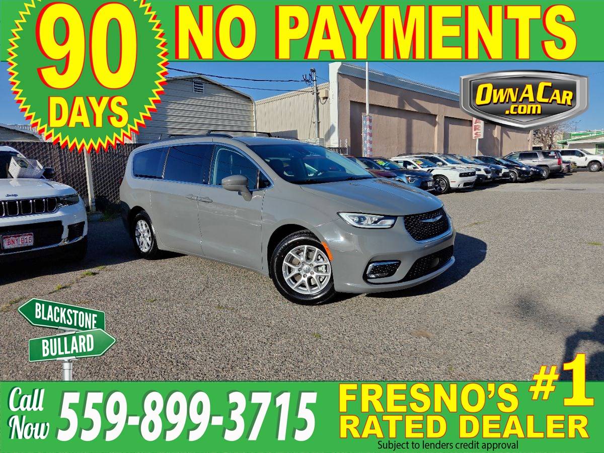 2022 Chrysler Pacifica Touring L — Minivan — 61,687 mi — Fresno, CA
