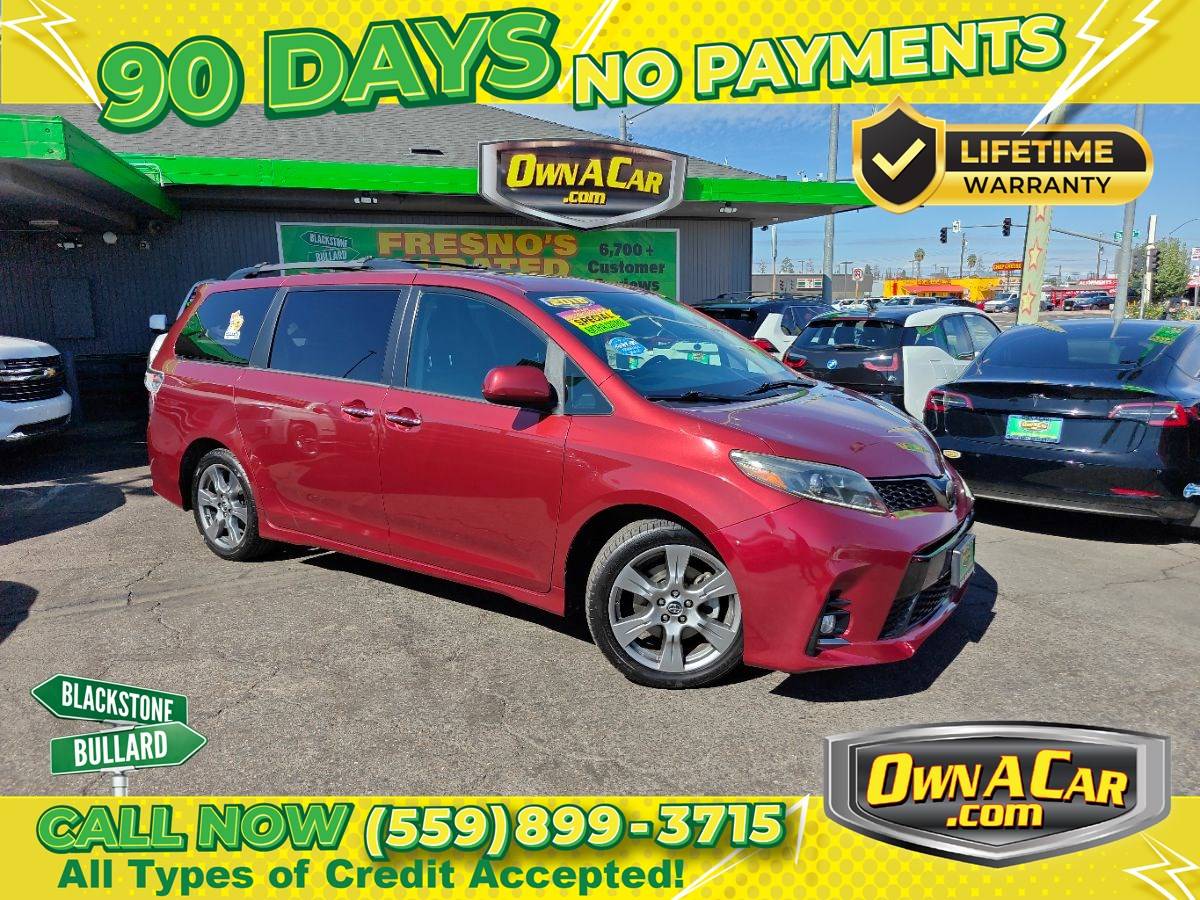 2018 Toyota Sienna SE — Minivan — 69,959 mi — Fresno, CA
