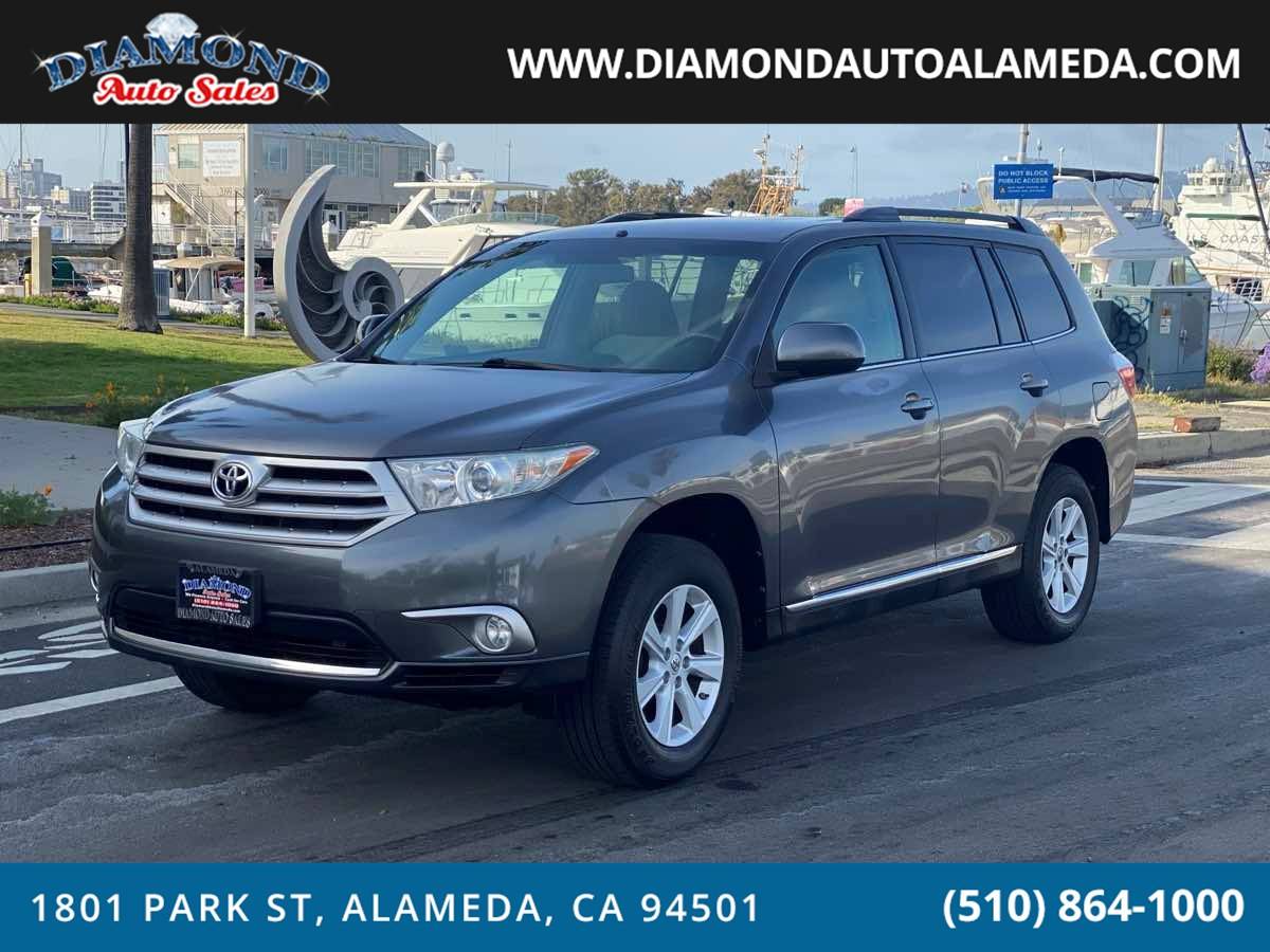 2013 Toyota Highlander Plus V6 — SUV — 107,343 mi — Alameda, CA