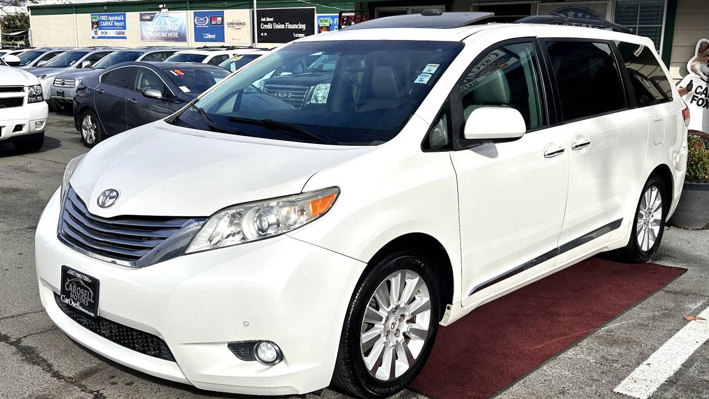 2012 Toyota Sienna Limited — Minivan — 136,689 mi — Vallejo, CA