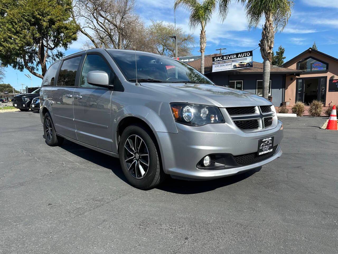 2017 Dodge Grand Caravan GT — Minivan — 106,239 mi — Davis, CA