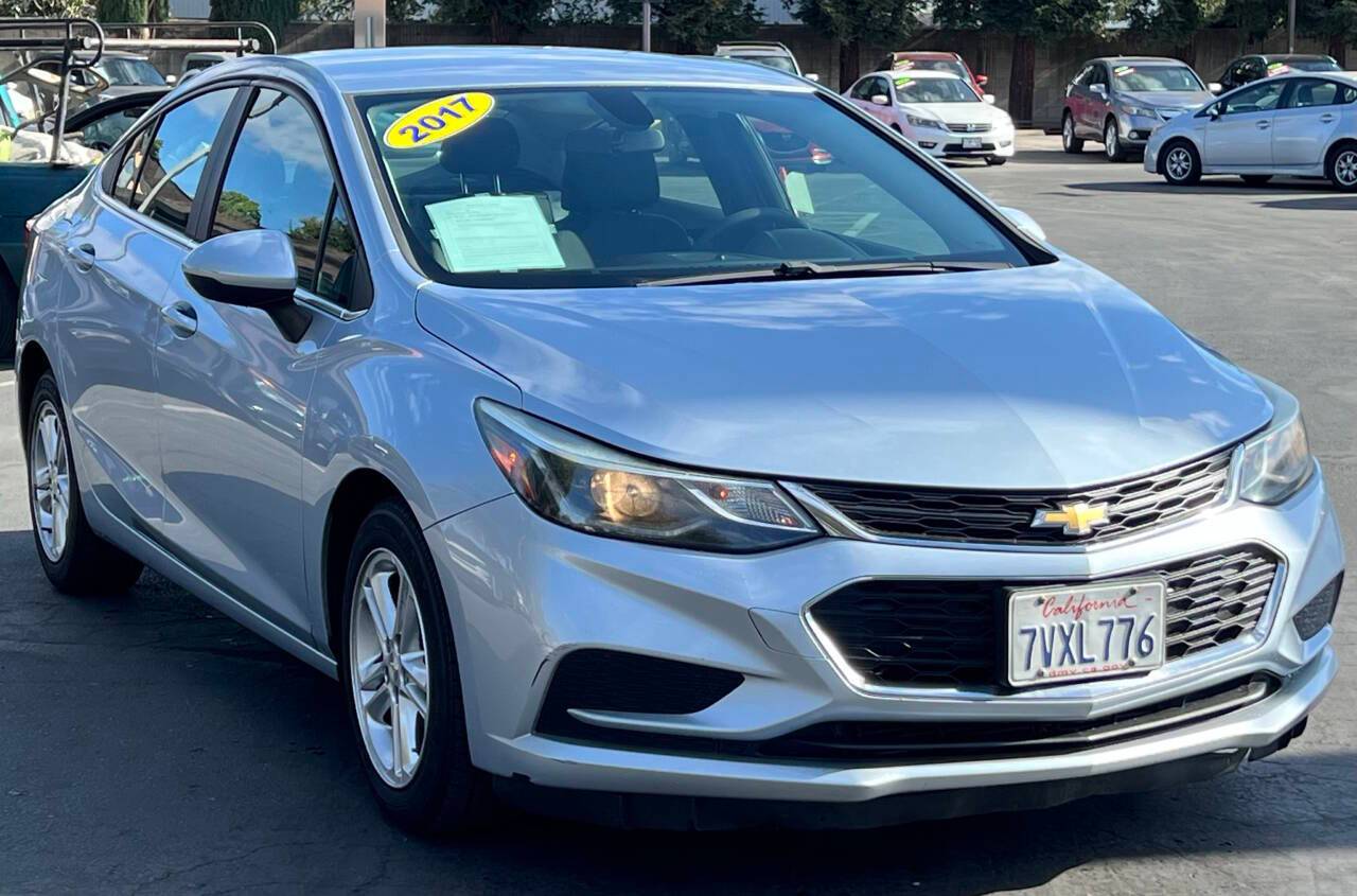 2017 Chevrolet Cruze LT — Sedan — 87,331 mi — Davis, CA