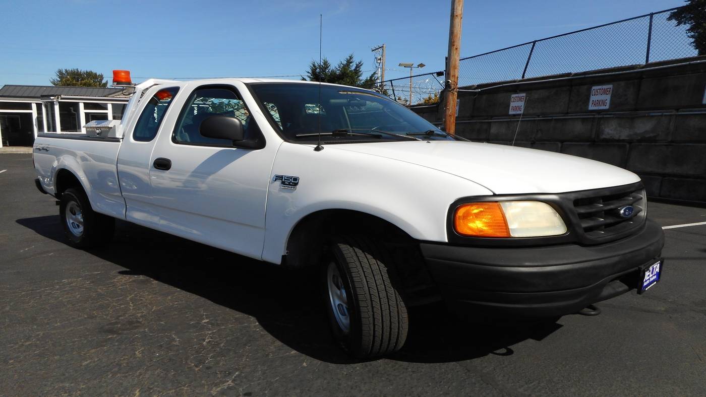 2004 Ford F-150 Heritage XL — Pickup Truck — 127,469 mi — Milwaukie, OR