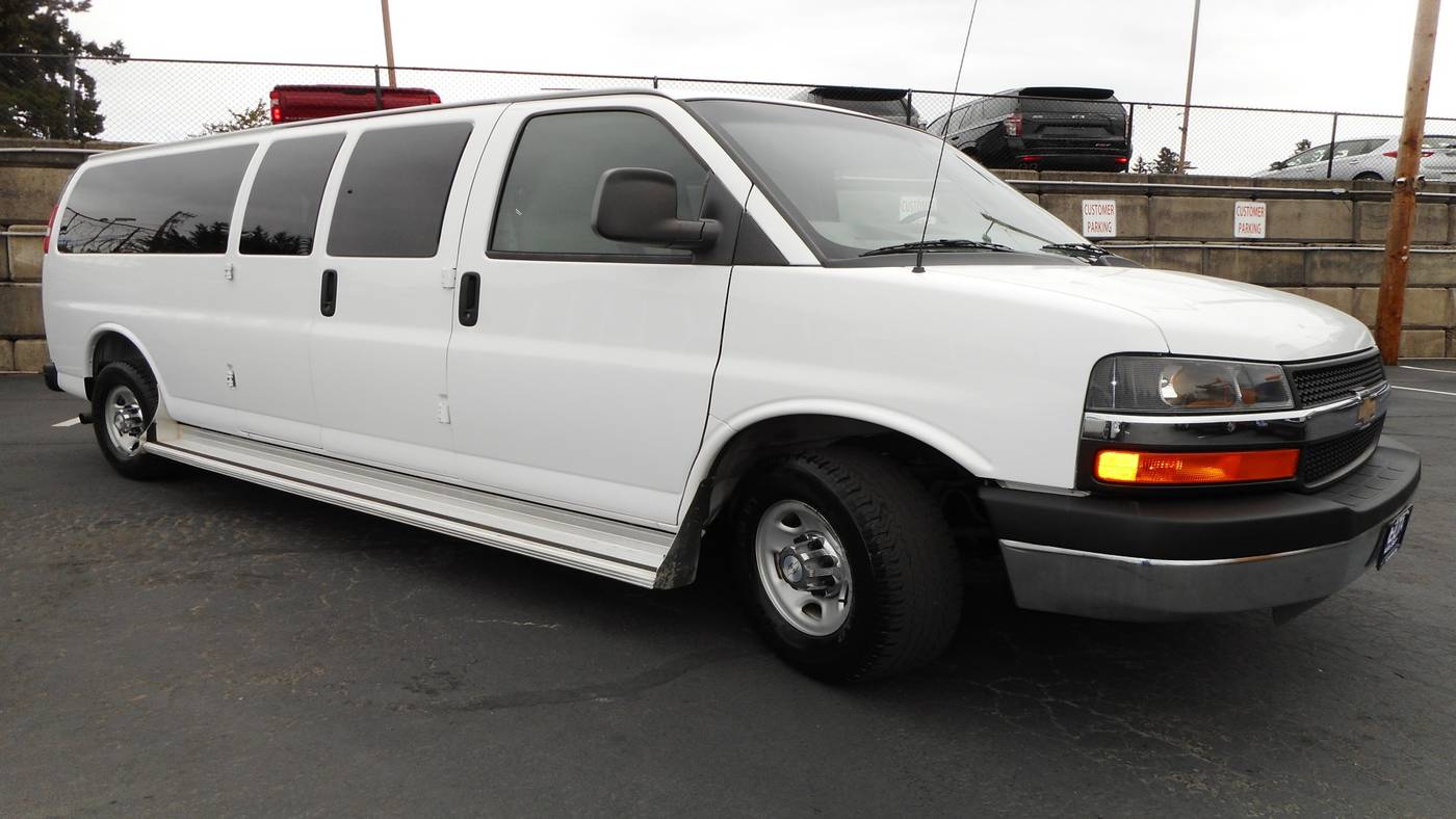 2016 Chevrolet Express Passenger LT — Passenger Van — 80,080 mi — Milwaukie, OR