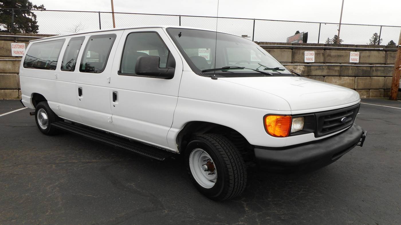 2006 Ford Econoline Wagon E-350 Super Duty XL