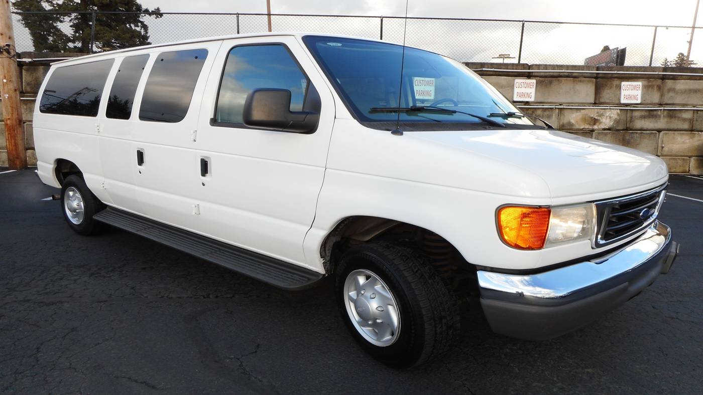 2007 Ford Econoline Wagon E-350 Super Duty XL