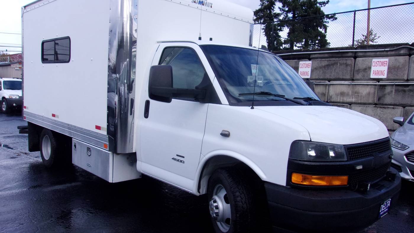 2018 Chevrolet Express Commercial Cutaway 4500 — Chassis Cab Truck — 133,365 mi — Milwaukie, OR