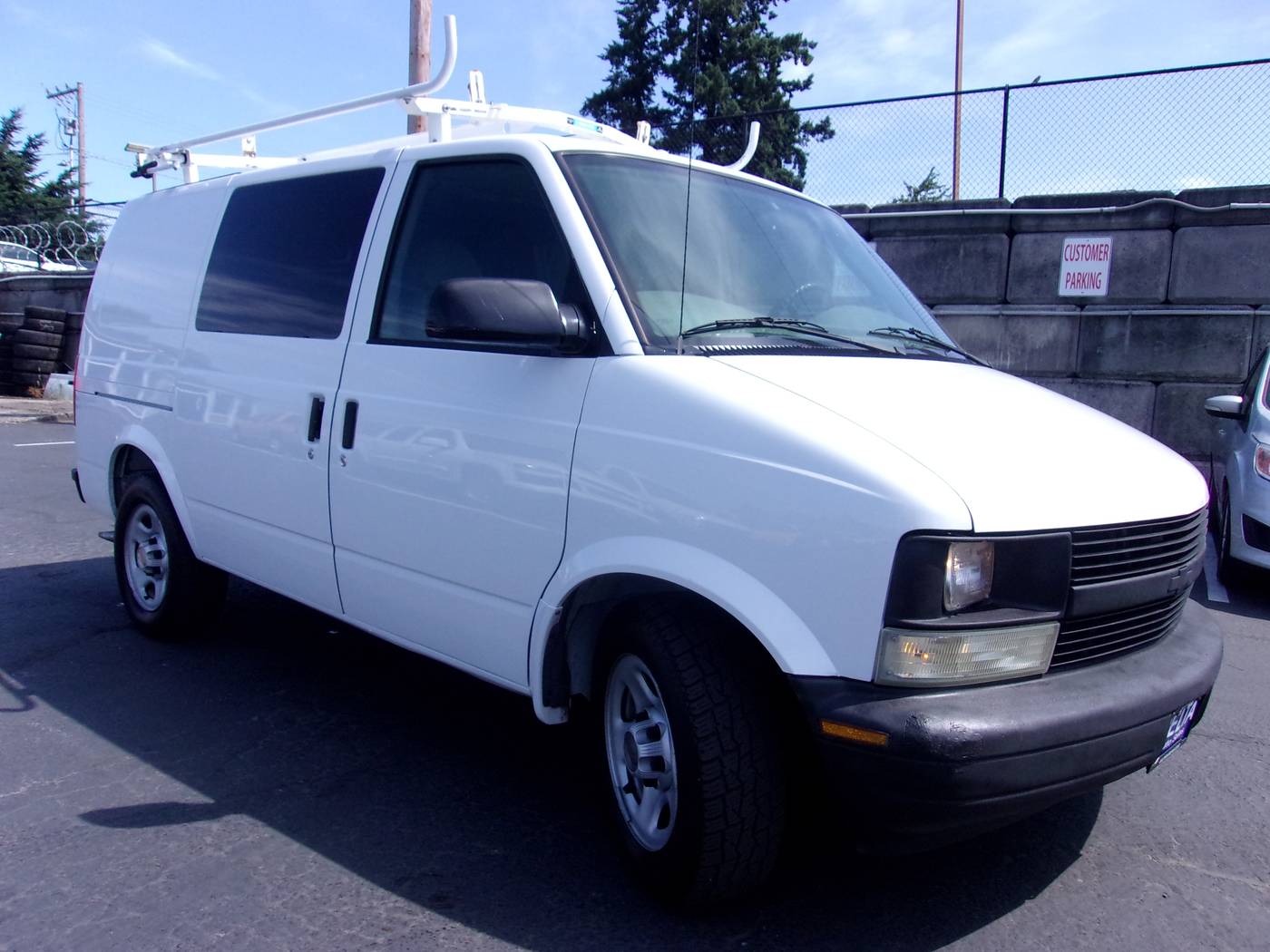 2005 Chevrolet Astro Cargo Van Base — Cargo Van — 42,372 mi — Milwaukie, OR