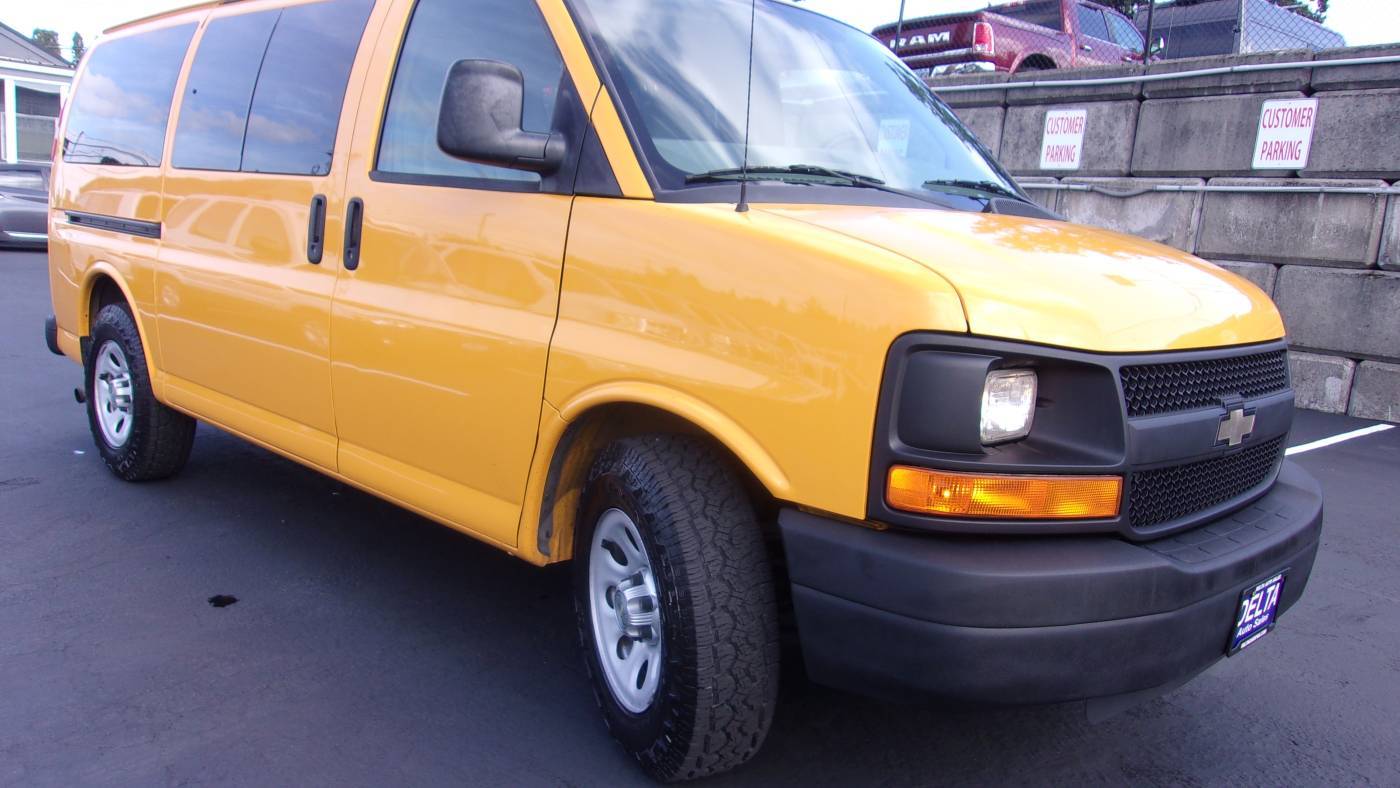 2013 Chevrolet Express Passenger LS — Passenger Van — 114,296 mi — Milwaukie, OR