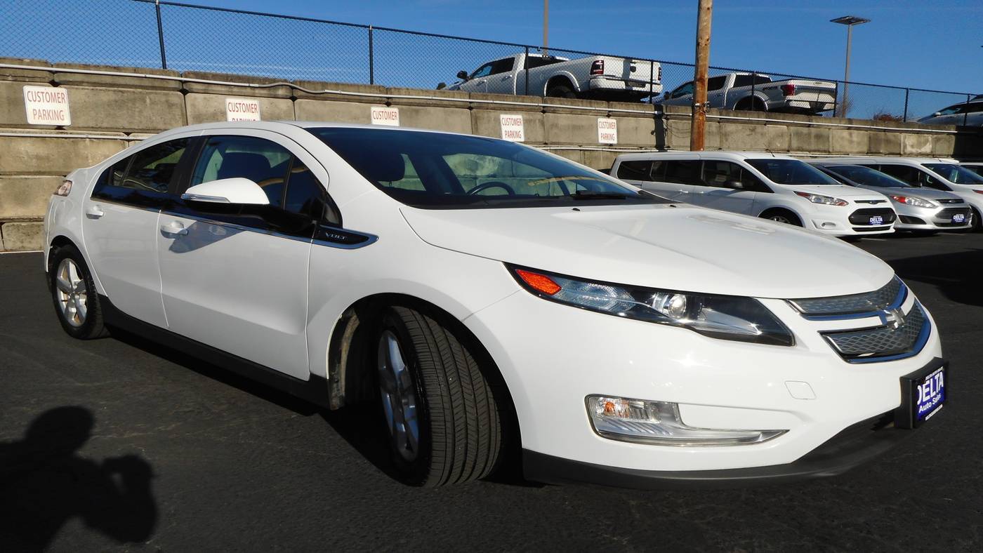 2015 Chevrolet Volt Base — Sedan — 38,176 mi — Milwaukie, OR
