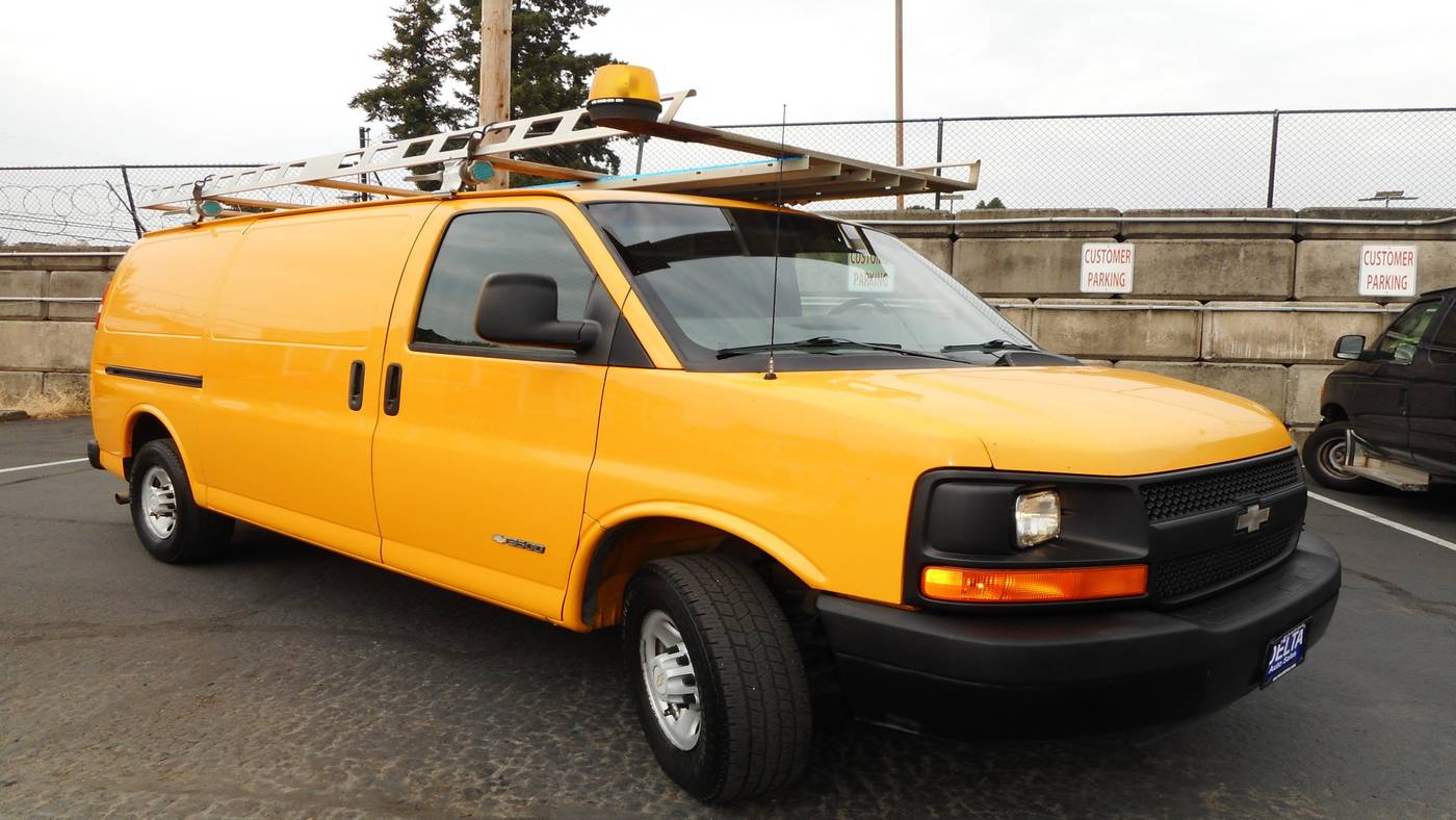 2005 Chevrolet Express Cargo Van Base — Cargo Van — 148,149 mi — Milwaukie, OR