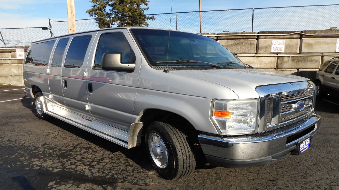 2012 Ford Econoline Wagon E-350 Super Duty XL
