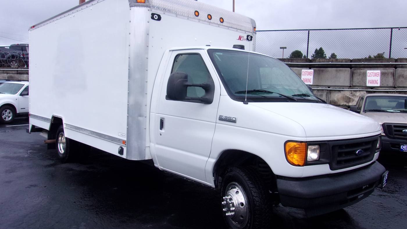 2006 Ford Econoline Commercial Cutaway E-350 — Chassis Cab Truck — 5,823 mi — Milwaukie, OR
