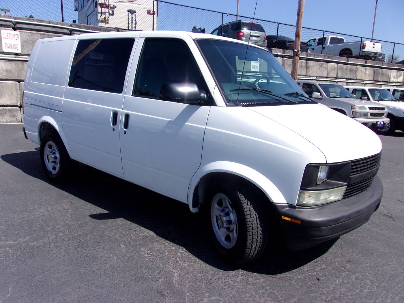 2004 Chevrolet Astro Cargo Van Base — Cargo Van — 94,849 mi — Milwaukie, OR