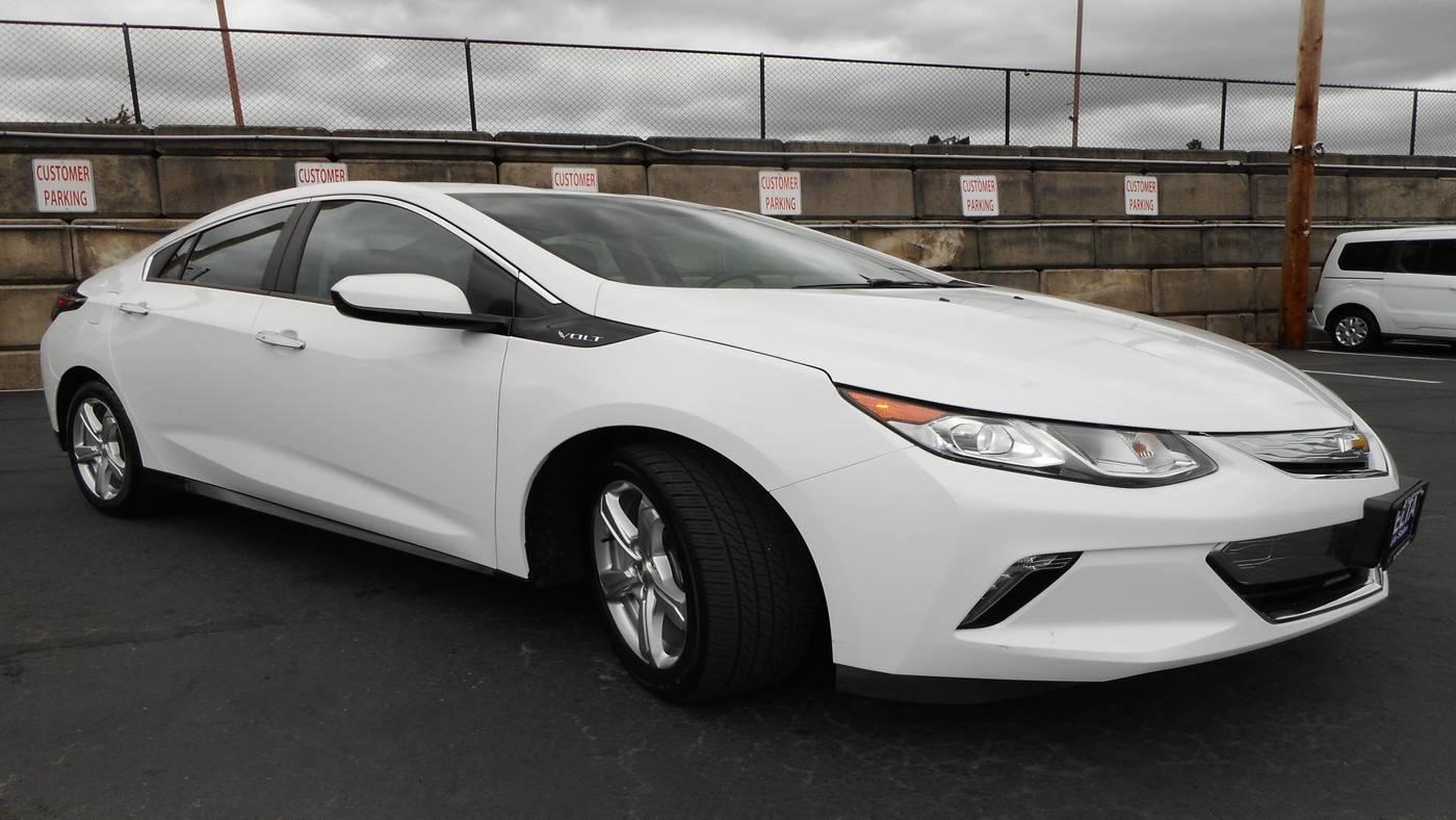 2017 Chevrolet Volt LT — Sedan — 71,922 mi — Milwaukie, OR