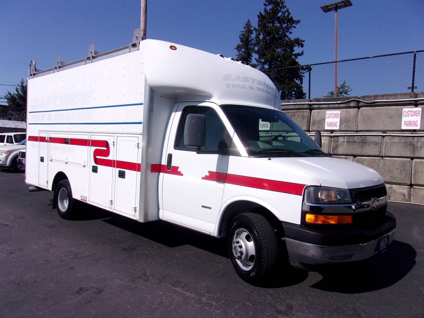 2008 Chevrolet Express Commercial Cutaway C7N — Chassis Cab Truck — 90,157 mi — Milwaukie, OR