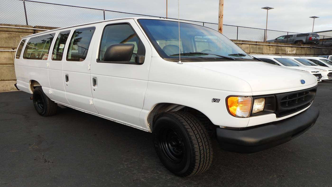 1999 Ford Econoline Wagon E-350 Super Duty XL