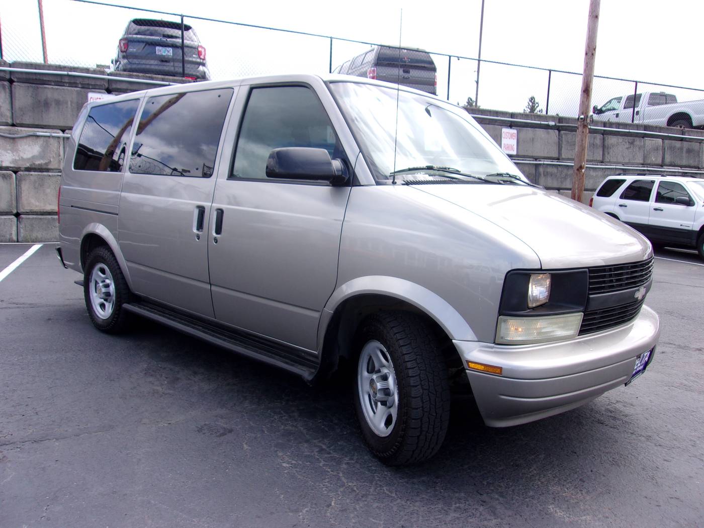 2004 Chevrolet Astro Passenger Base — Minivan — 87,029 mi — Milwaukie, OR