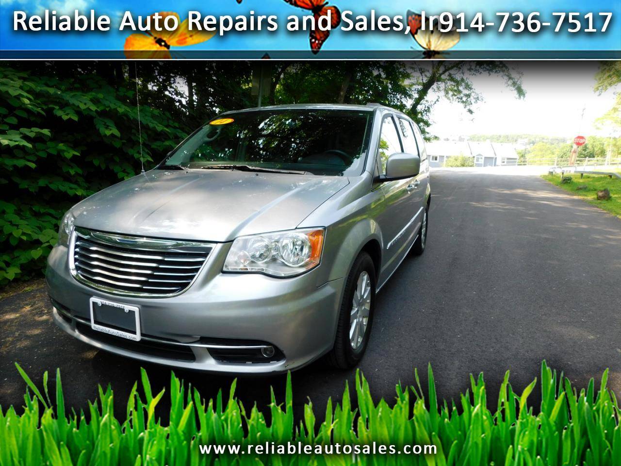 2014 Chrysler Town & Country Touring — Minivan — 118,974 mi — Peekskill, NY