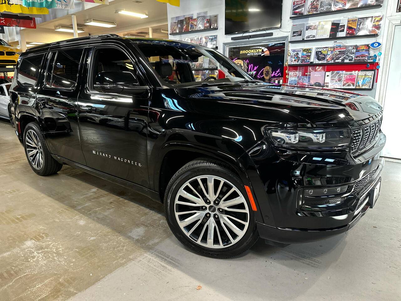 2022 Jeep Grand Wagoneer Series III — SUV — 24,605 mi — Staten Island, NY
