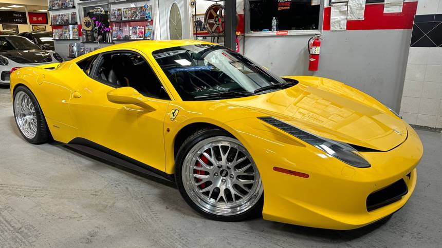 2013 Ferrari 458 Italia Italia — Coupe — 21,183 mi — Staten Island, NY