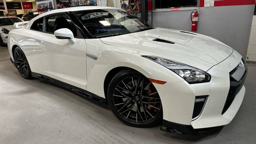 2021 Nissan GT-R Premium — Coupe — 8,345 mi — Staten Island, NY