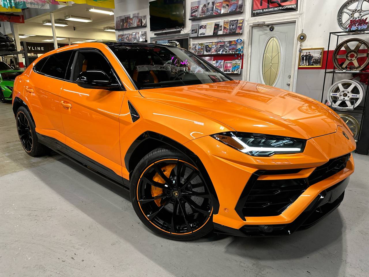 2022 Lamborghini Urus Standard — SUV — 628 mi — Staten Island, NY