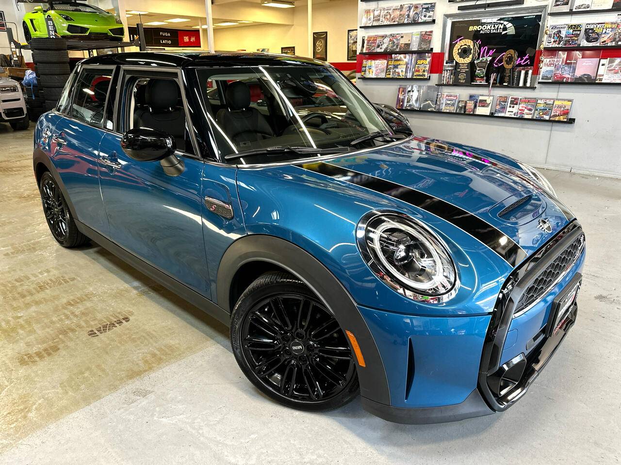2022 MINI Hardtop Cooper S — Hatchback — 15,892 mi — Staten Island, NY