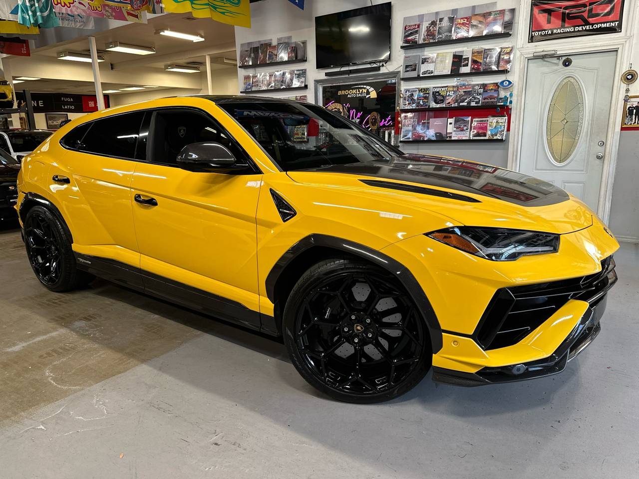 2023 Lamborghini Urus Performante — SUV — 9,716 mi — Staten Island, NY