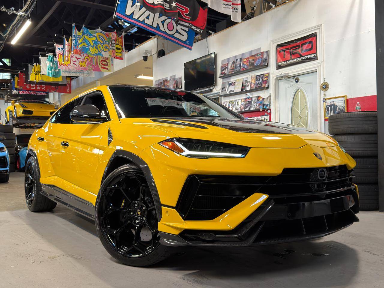 2023 Lamborghini Urus Performante