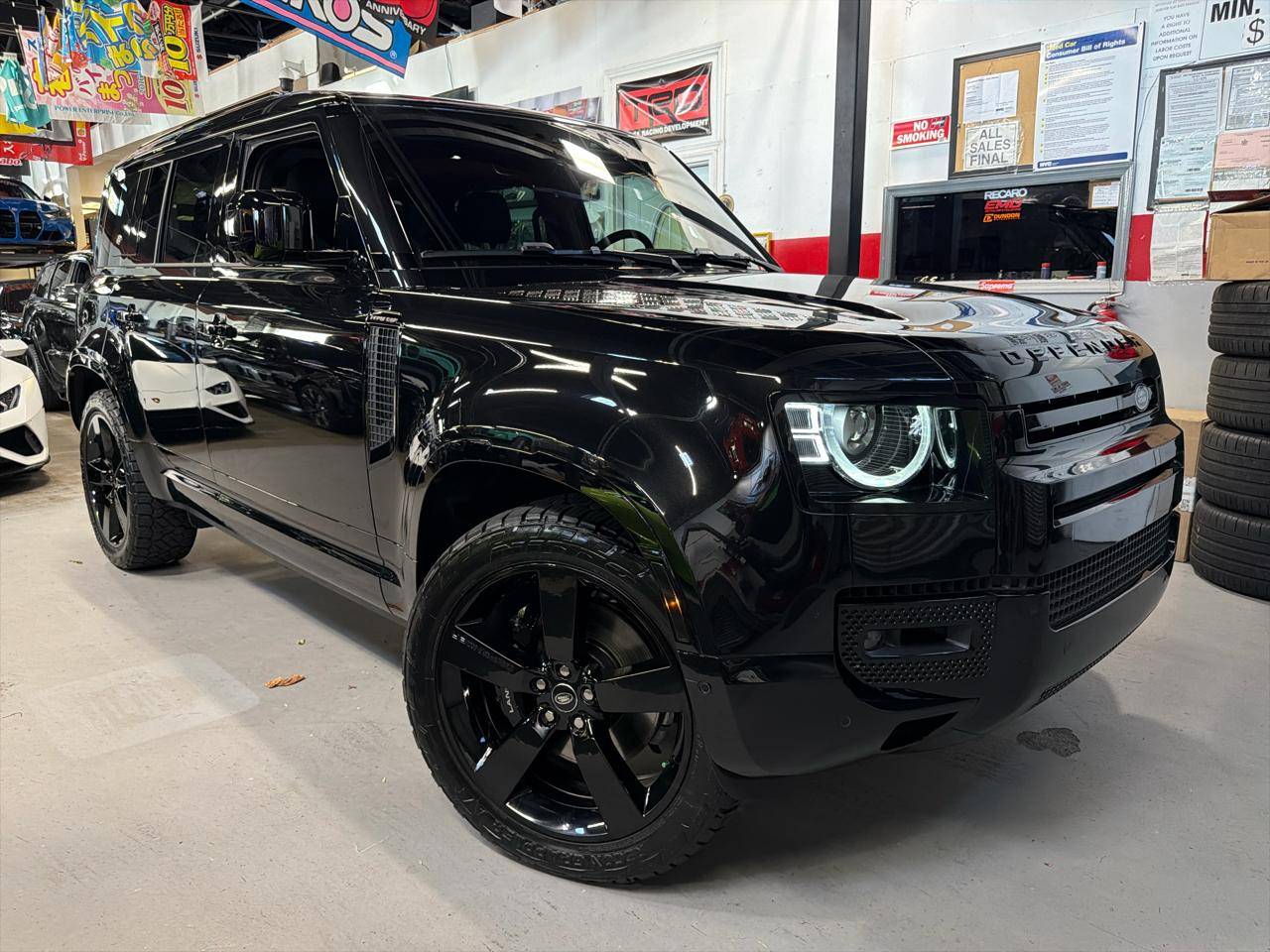 2024 Land Rover Defender X-Dynamic SE