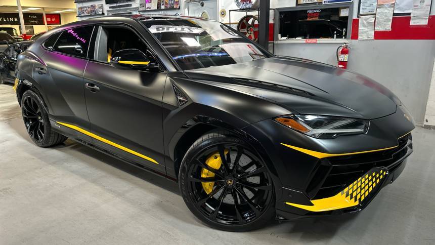 2023 Lamborghini Urus S — SUV — 3,022 mi — Staten Island, NY