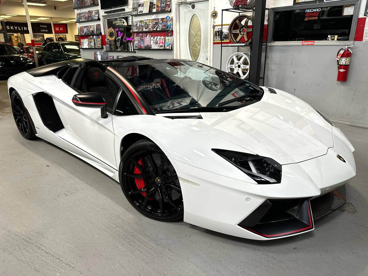 2016 Lamborghini Aventador
