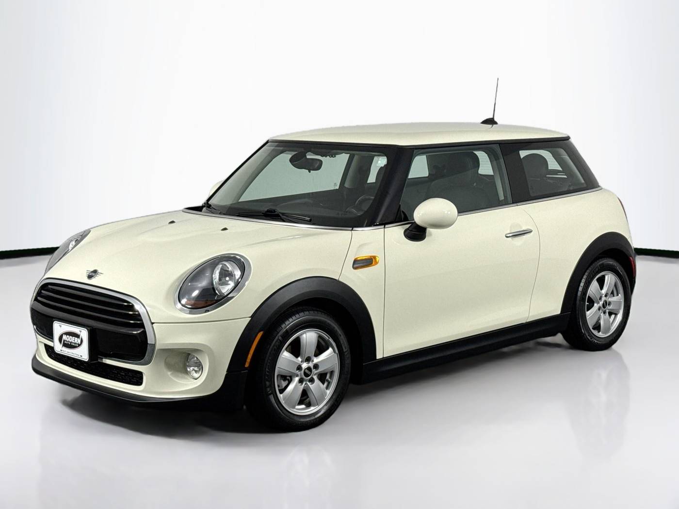 2019 MINI Hardtop Cooper — Hatchback — 15,246 mi — Tyngsboro, MA