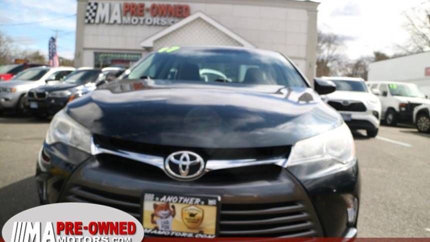2017 Toyota Camry LE — Sedan — 32,732 mi — Huntington Station, NY