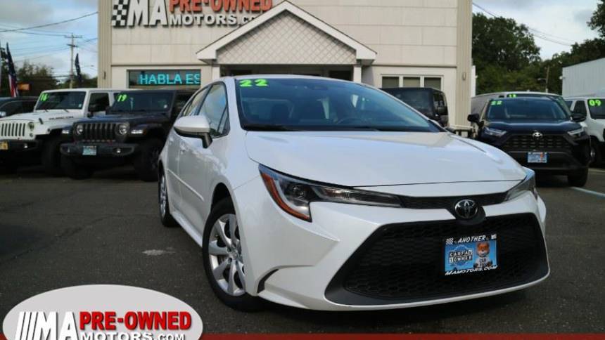 2022 Toyota Corolla LE — Sedan — 31,382 mi — Huntington Station, NY