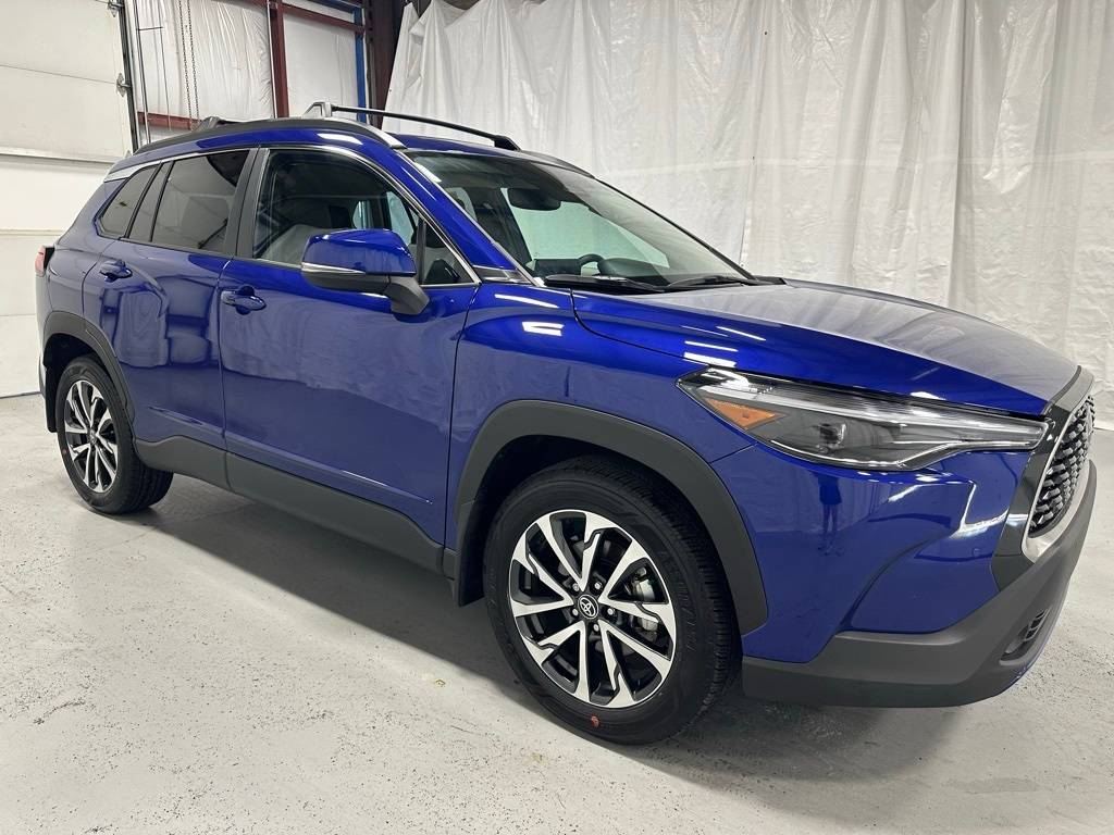 2024 Toyota Corolla Cross XLE — SUV — 11,091 mi — Middletown, PA