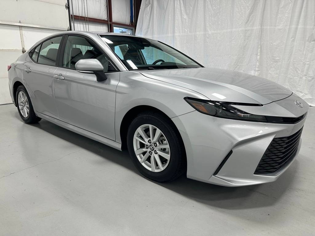 2025 Toyota Camry Hybrid LE — Sedan — 12,329 mi — Middletown, PA
