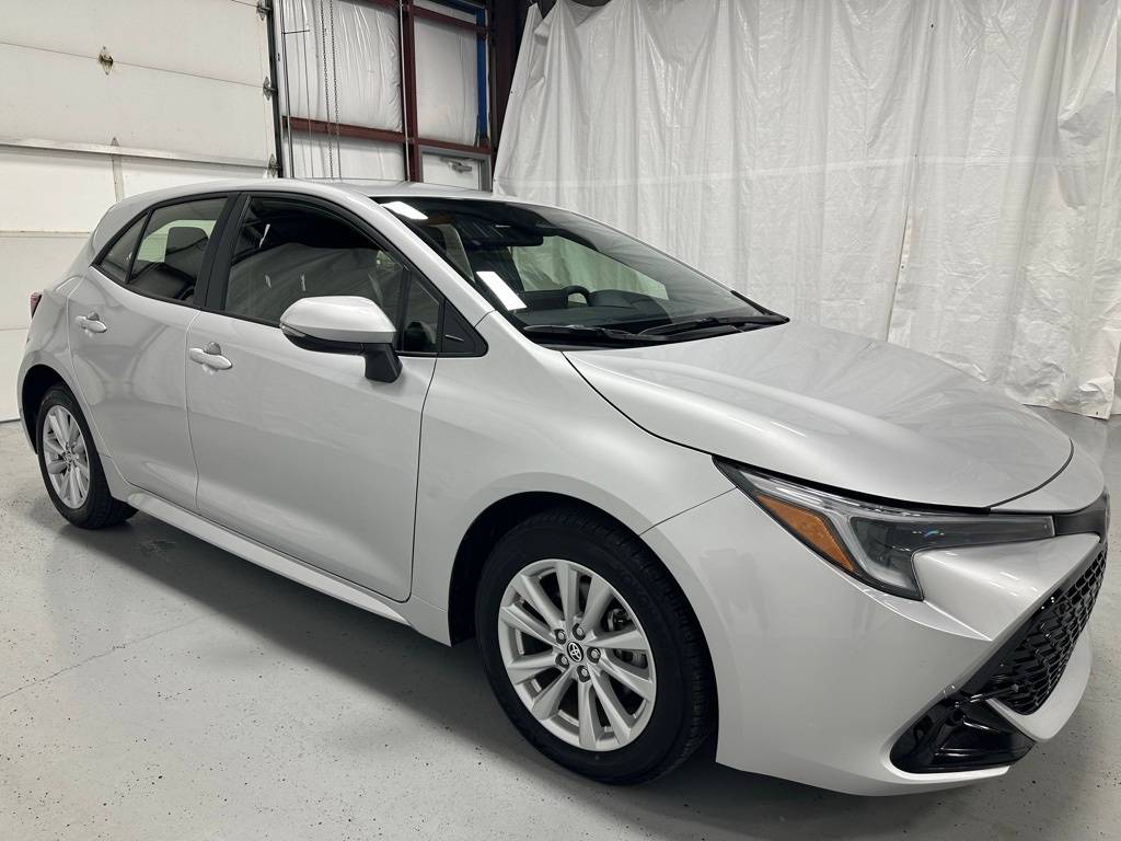2025 Toyota Corolla Hatchback SE — Hatchback — 13,687 mi — Middletown, PA