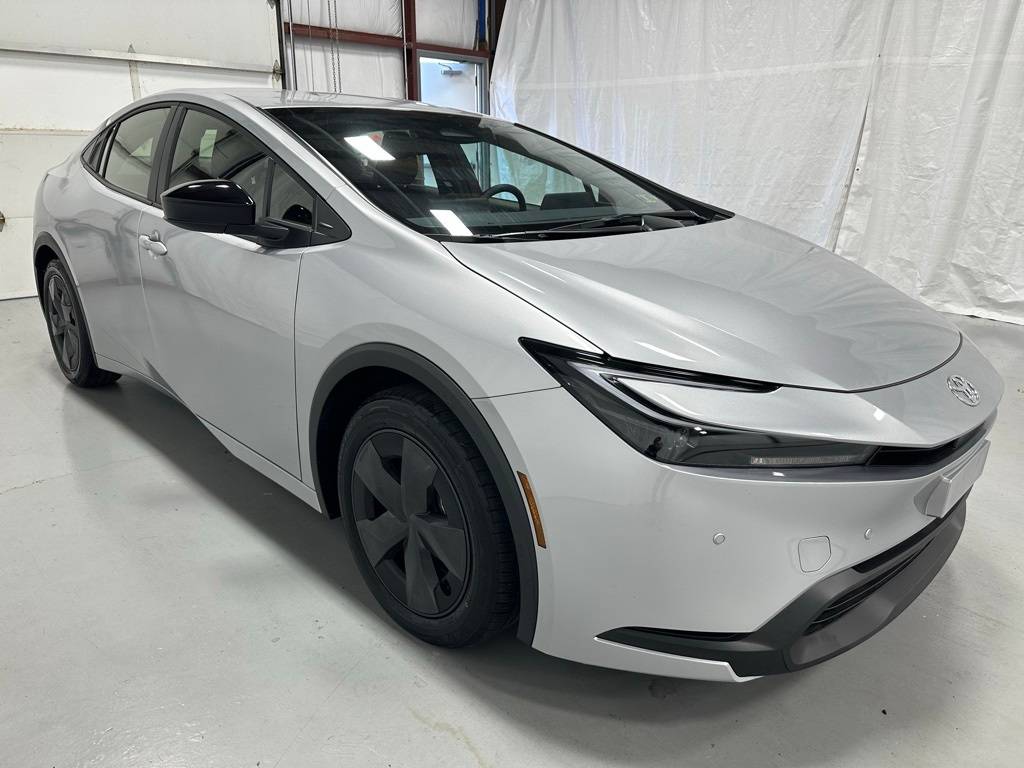 2025 Toyota Prius LE — Hatchback — 8,695 mi — Middletown, PA