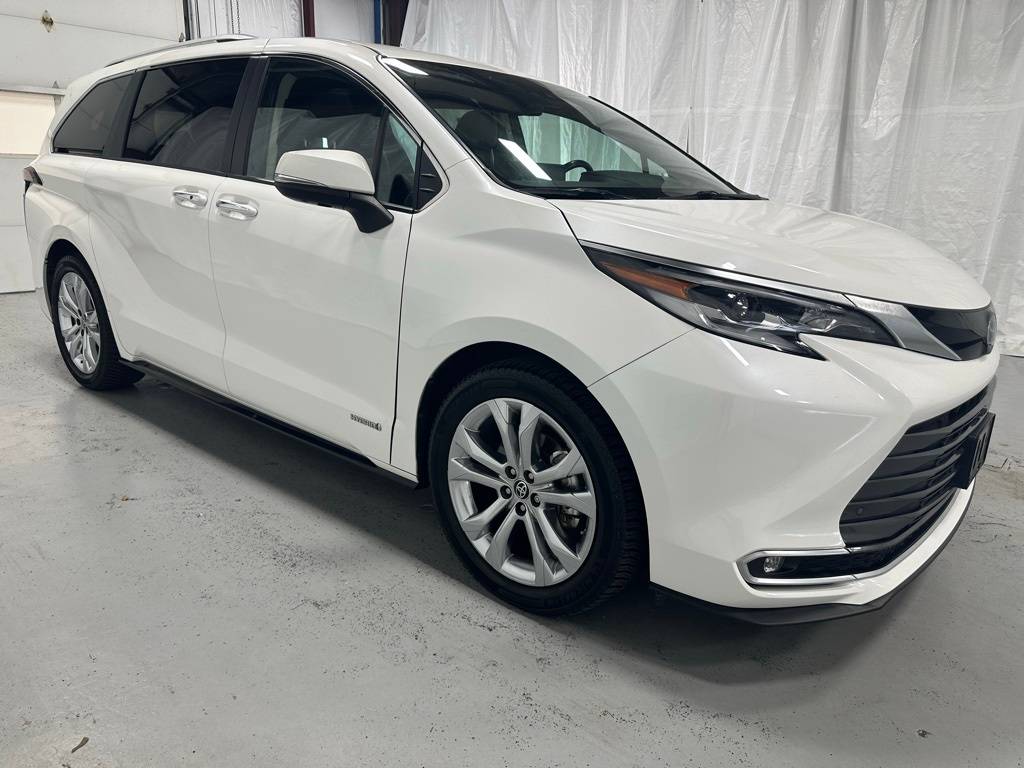 2021 Toyota Sienna Platinum — Minivan — 94,875 mi — Middletown, PA