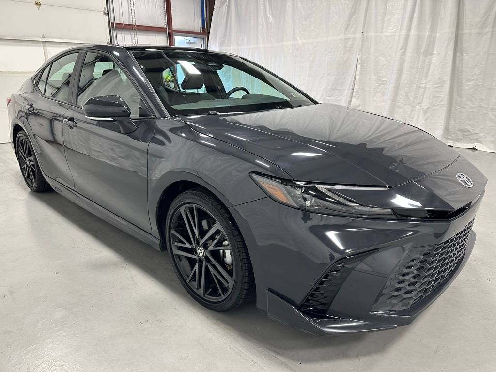 2025 Toyota Camry Hybrid XSE — Sedan — 18,226 mi — Middletown, PA